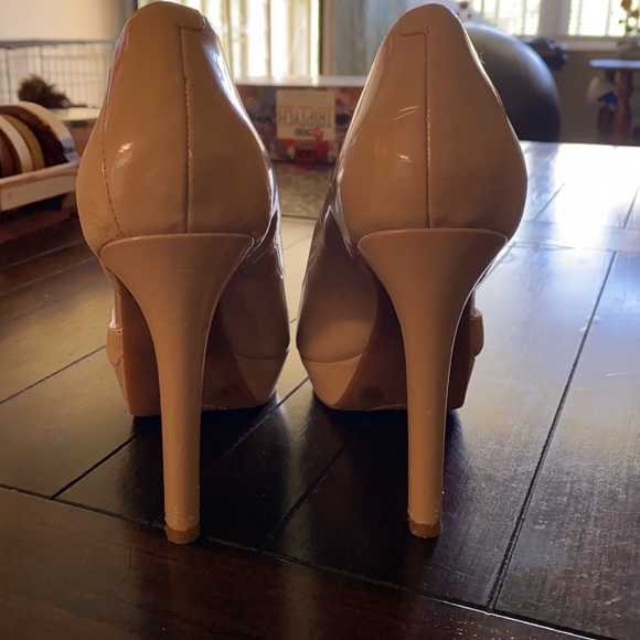 Gianni Bini Peep Toe Pumps - Picture 4 of 4